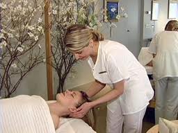 Reasons to Become a Massage Therapist - Benefits of Becoming a Massage Therapist