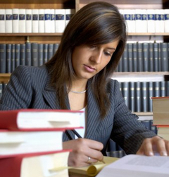 reasons to become a paralegal